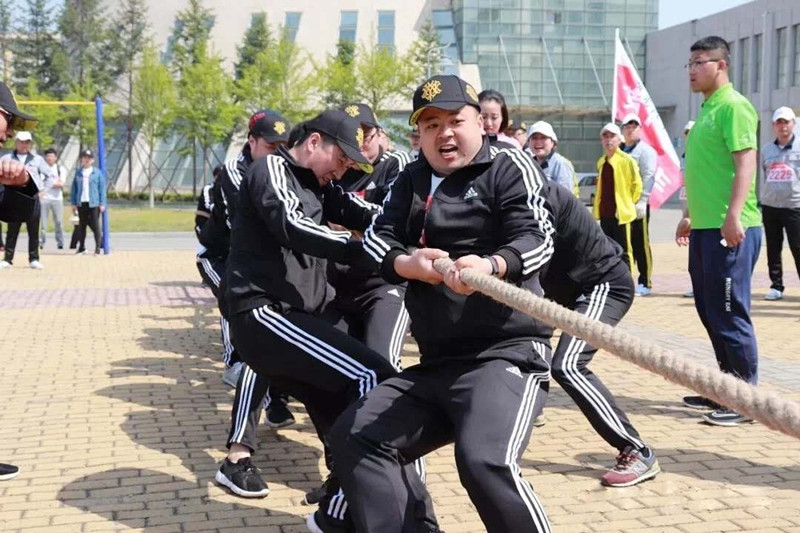 人物类 谢晓燕—拔河_副本.jpg